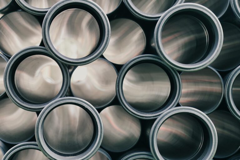 Kaip efektyviai valdyti informacijos srautus organizacijoje: praktinis vadovas naujienų ir pranešimų sistemų kūrimui